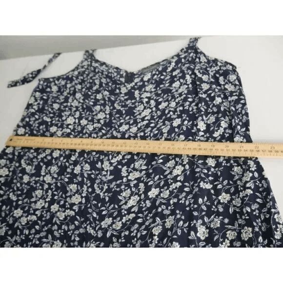 Vince Camuto Women's Plus Size Floral Tie Shoulder Angled Hem Jumpsuit 1X - Picture 6 of 9